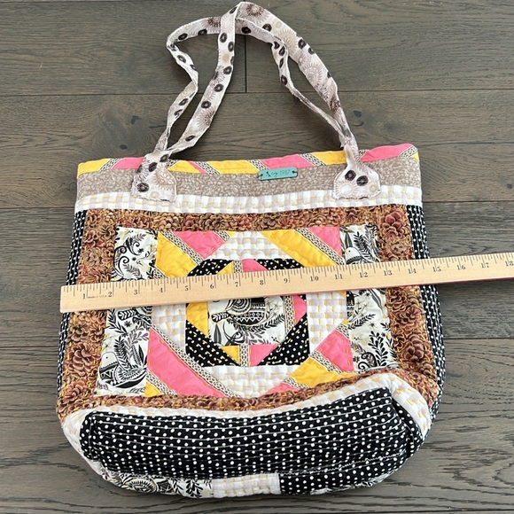 Handmade quilt bag - shoulder bag, bird fabric with pocket - Picture 2 of 7